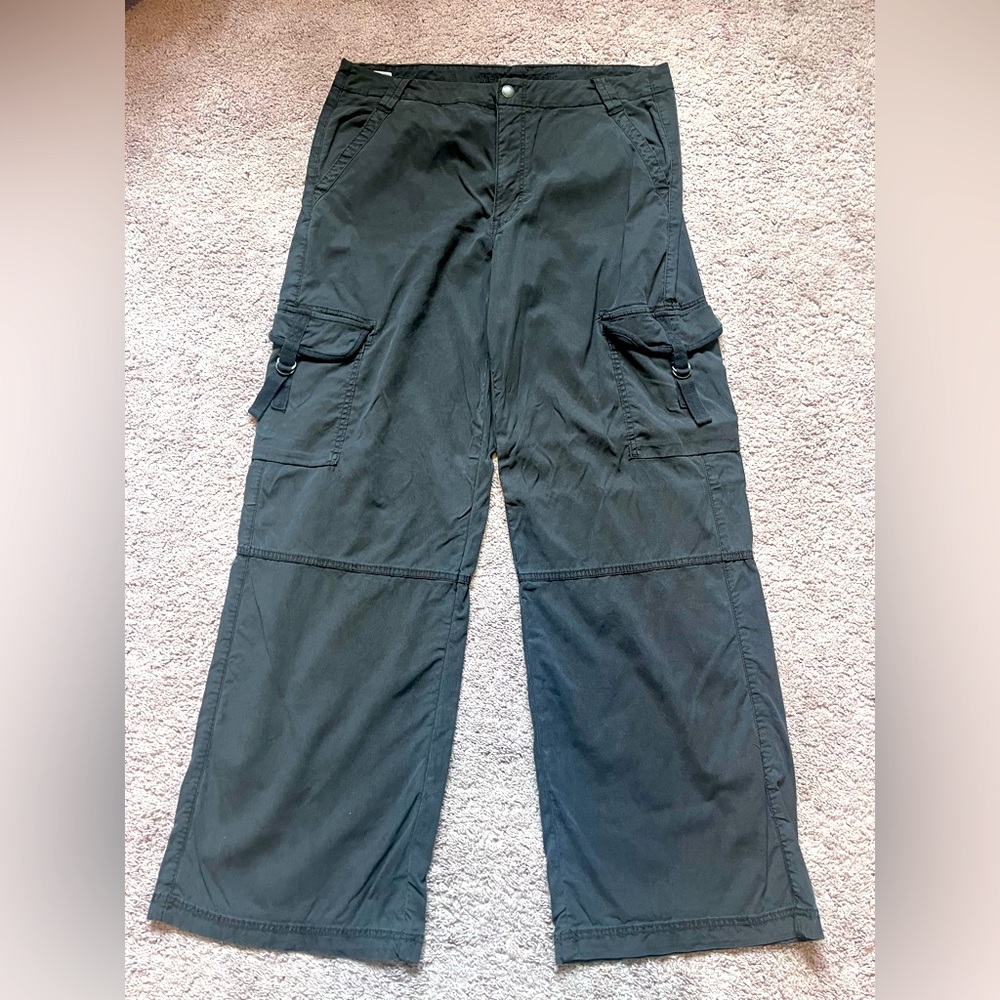 American Eagle lightweight black cargo pants - 14 Long (NWOT)